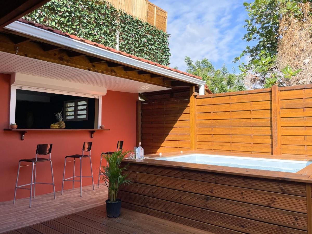 Apartamento Chez Rey Riviere-Salee Exterior foto